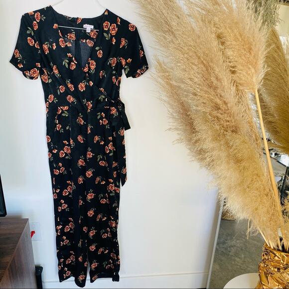 XHILARATION Black Peach Floral Satin Silky Tie Wrap Wide Leg VNeck Jumpsuit XS - Picture 2 of 10